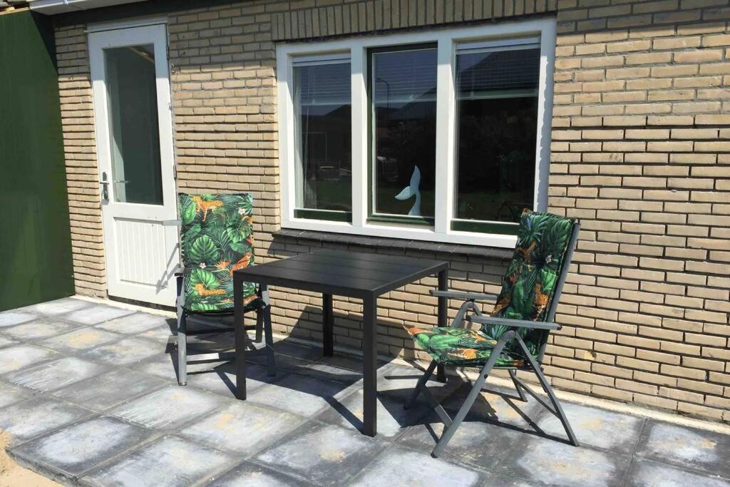 Bungalow Op Bedrijf Met Melkkoeien De Cocksdorp  Bagian luar foto